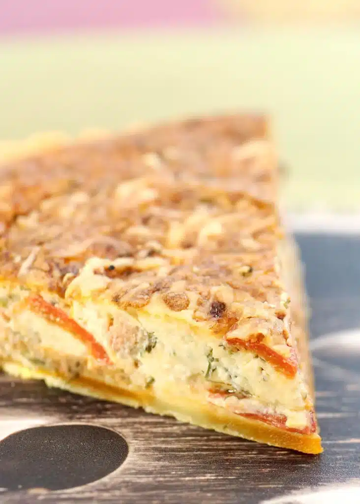 Quiche-saumon-fume-poivrons-grilles-et-tomatade